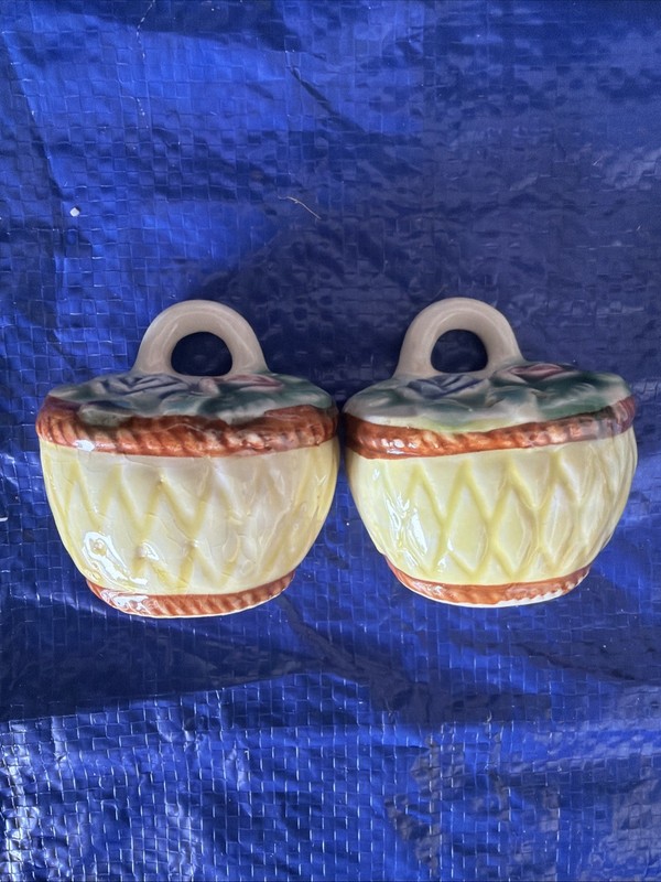 Vintage Flower Basket Porcelain/Ceramic Salt & Pepper Shakers Japan