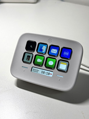 Elgato Stream Deck Neo Wired Programmable Keypad, White, English QWERTY