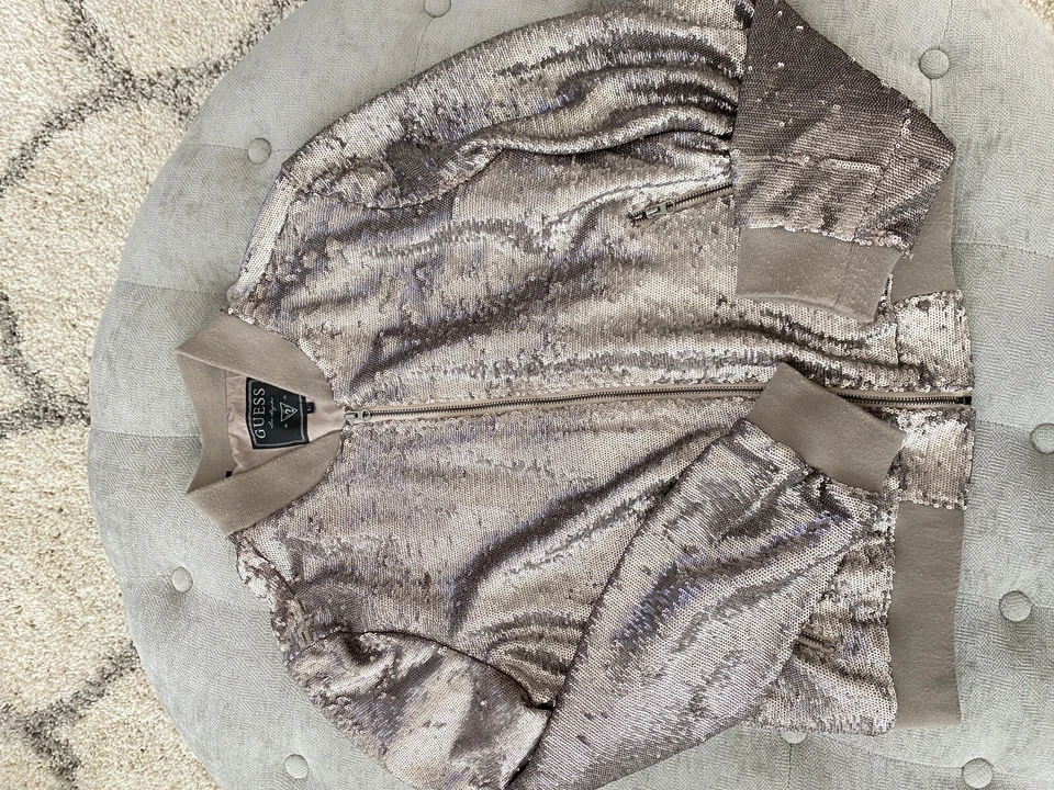 Chaqueta de bombardero Guess Los Angeles con lentejuelas Foto 4 de 4