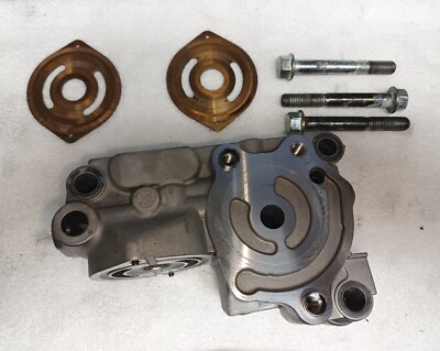 John Deere AUC11802 Tuff Torq TZT13GR Center Housing MIA884245 & Valve Covers RH