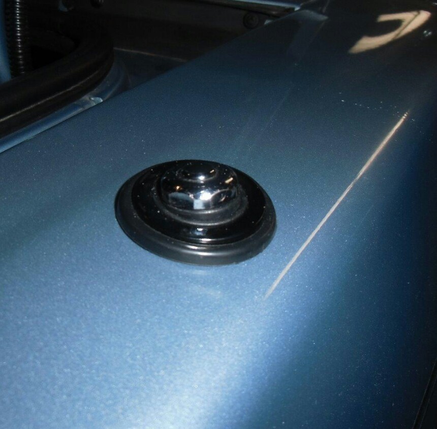 NEW Harada AM/FM Universal Fully or Semi Automatic Power Antenna Fits Most Cars