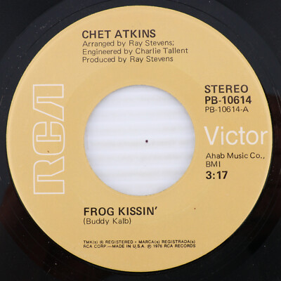 Chet Atkins   Frog Kissin/Bill Cheatham - 1975 45 rpm 7'' Single Record PB-10614