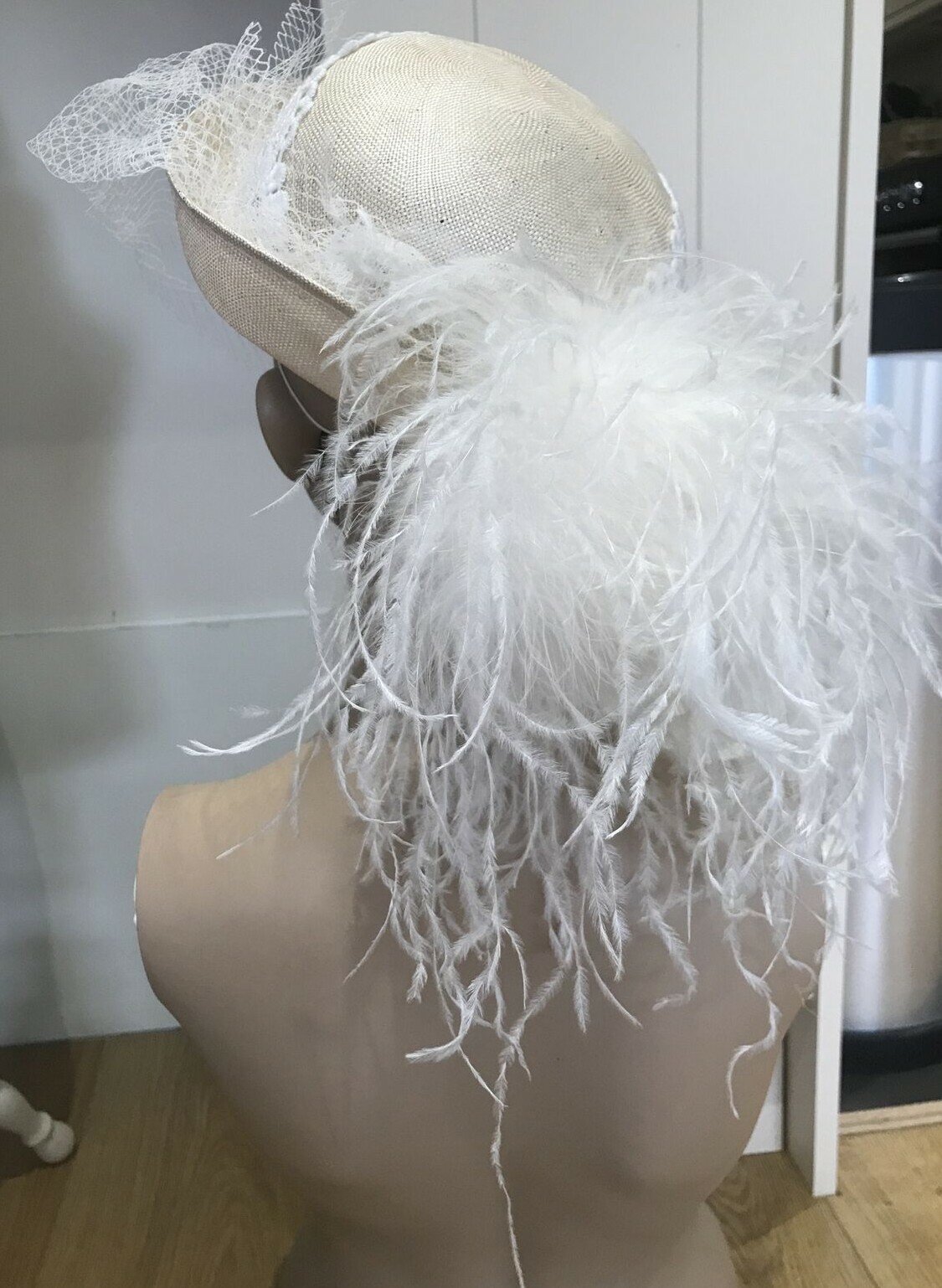Vintage 1970s "Brides by Bermona" Straw Hat - Veil, Lace & Feather Trim, Size M 7