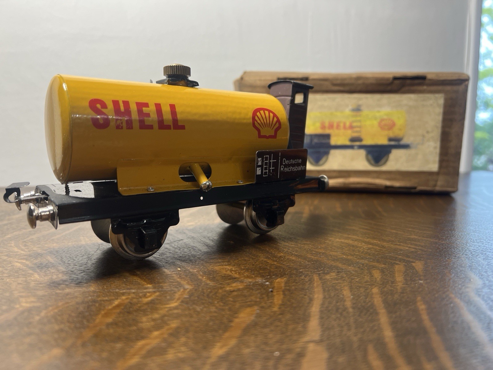 Wagon citerne Shell tôle ancienne échelle 0, l'authenticité d'un train jouet rétro