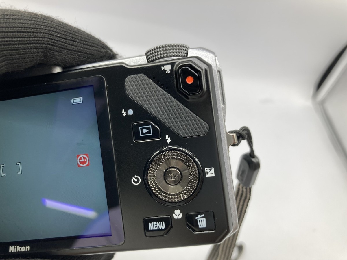 Excellent Nikon COOLPIX S9300 16.0MP silver Compact Digital Camera