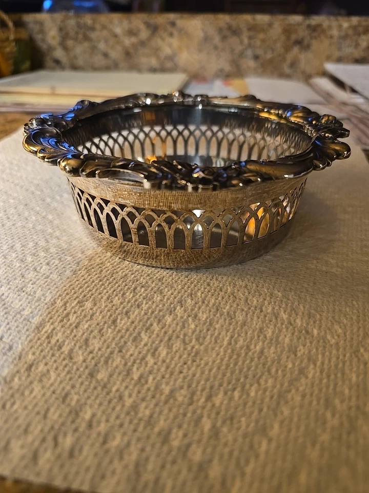 Posavasos florales de vino con estampado Lunt holloware plateado de elocuencia plateado. Foto 2 de 4