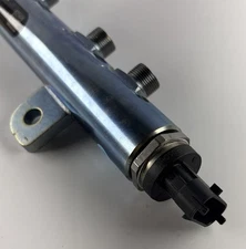 Riel de combustible derecho Mopar OEM 3.0L Diesel 68148329AB 2014-2023 miniatura 5