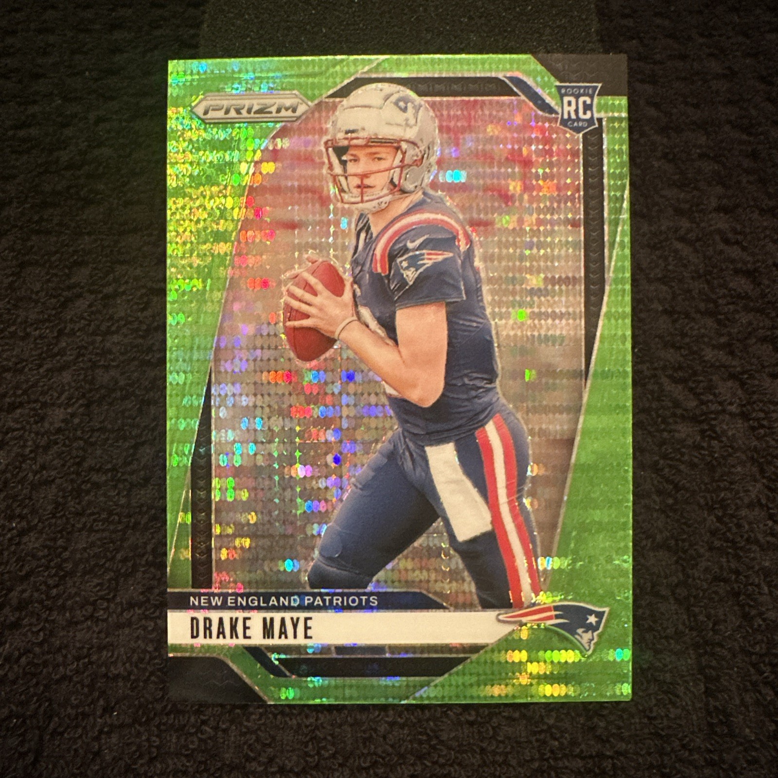 2024 Prizm Drake Maye RC Neon Green Pulsar Rookie #329 Patriots