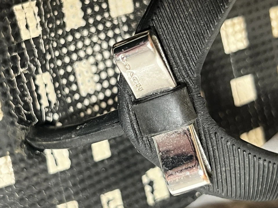 Chanclas con logotipo COACH talla 9-9,5 negras/blancas a cuadros con lazos plateados Foto 3 de 4