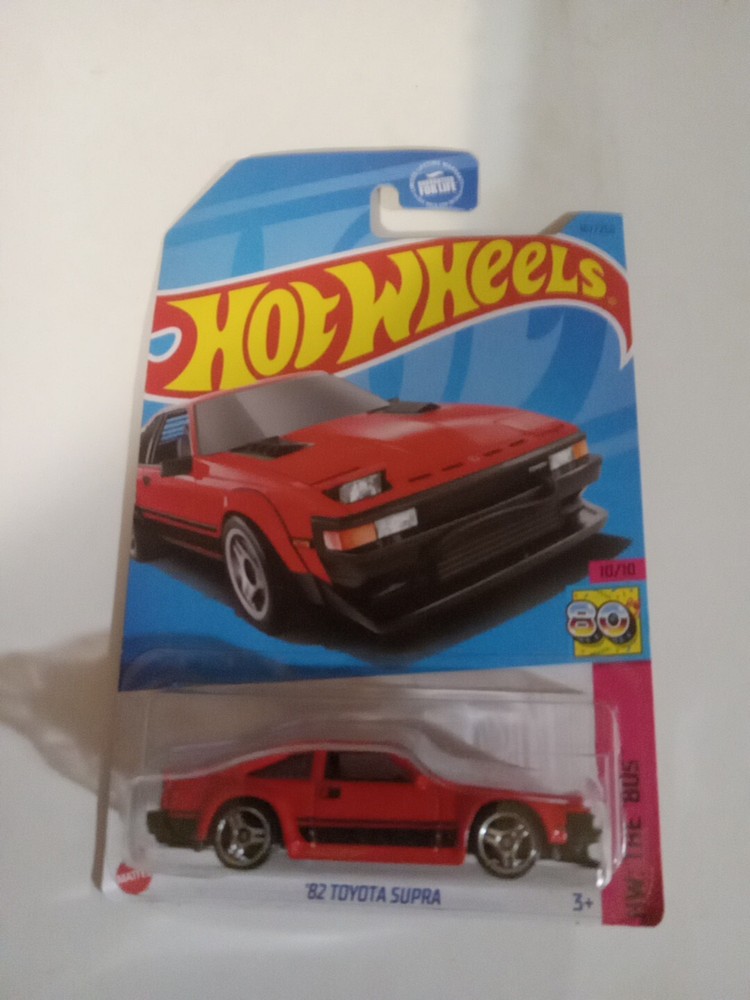 Hot Wheels  82 Toyota Supra