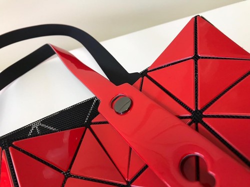 ISSEY MIYAKE BAOBAO Tote Bag - Picture 4 of 10
