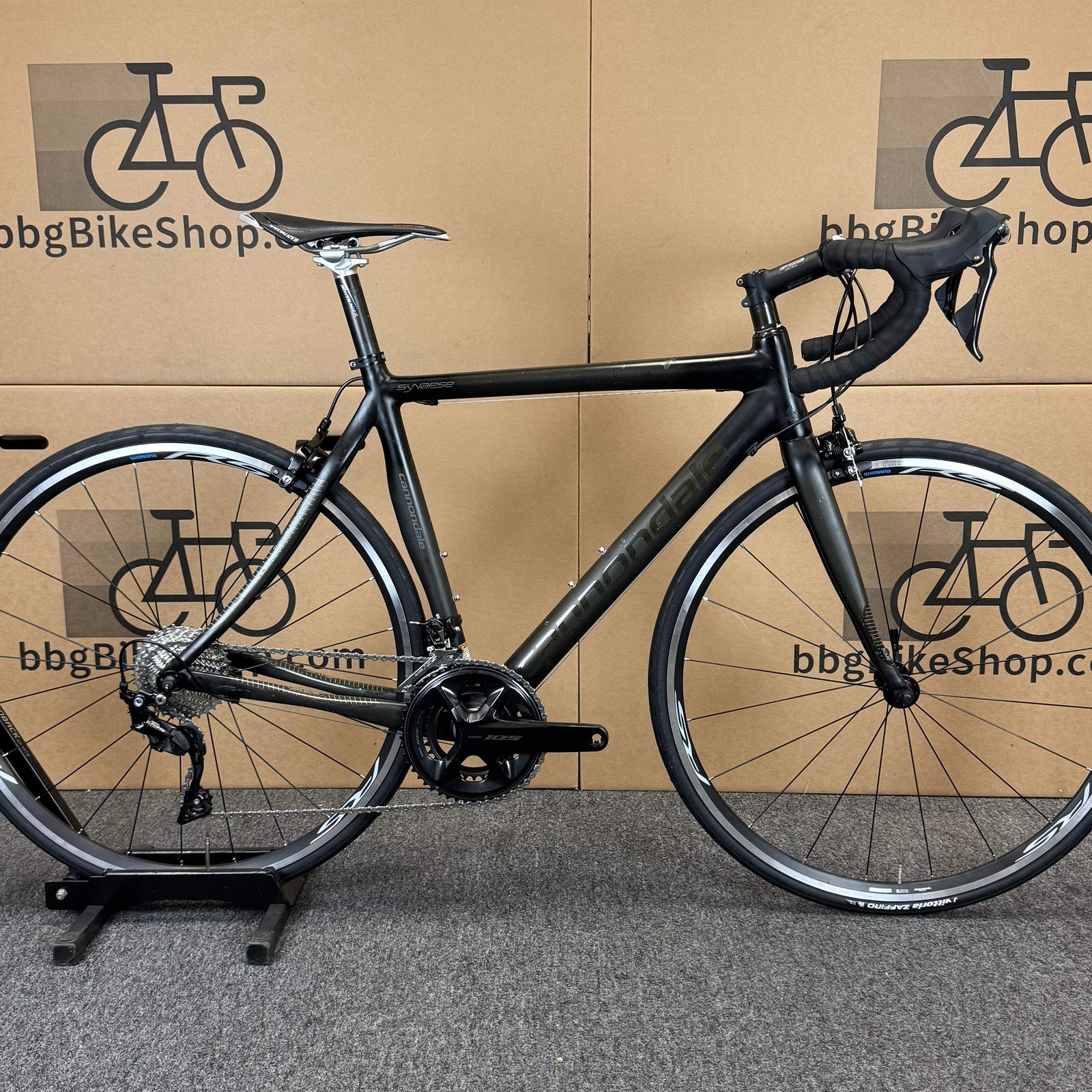 Used Cannondale Synapse, 11-speed Shimano 105, Carbon Fiber Road Bike-2006, 54cm