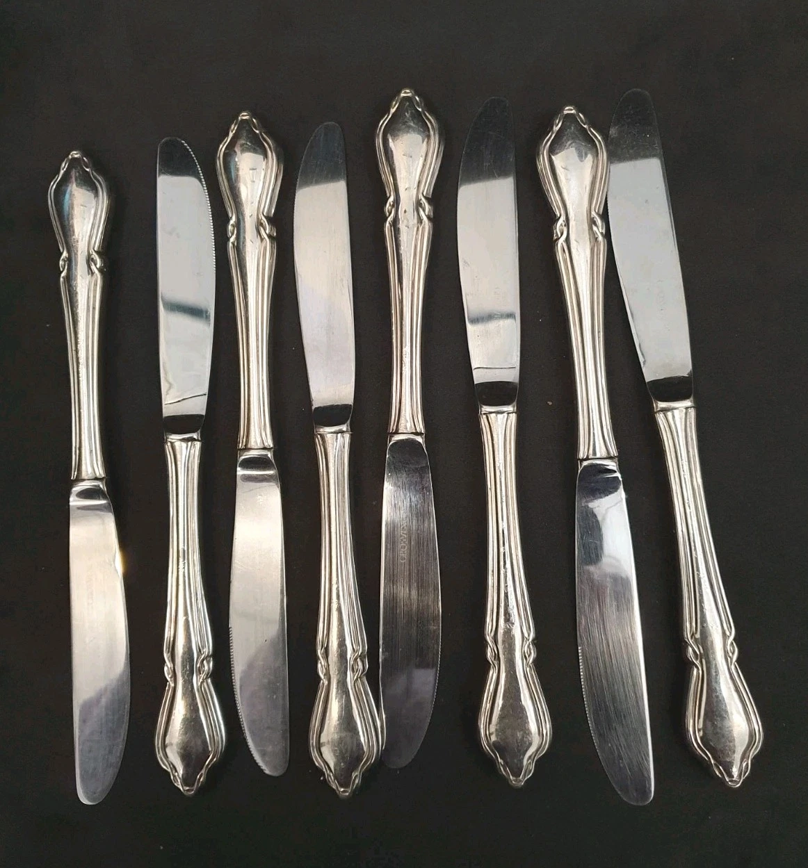 Vintage Grosvenor Silver Plate Fine Serrated Knives Queen Pattern Set 8 - 22cm