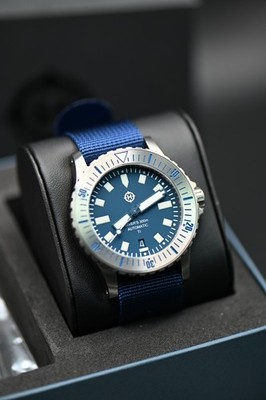 New Helm Vanuatu Titanium Dive Watch 04AR3, Matt Blue Dial, Silver Ti Bezel