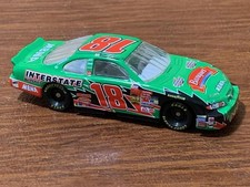 2002 Bobby Lebonte #18 Interstate Batteries & Banquet Nascar 1:64 NASCAR diecast
