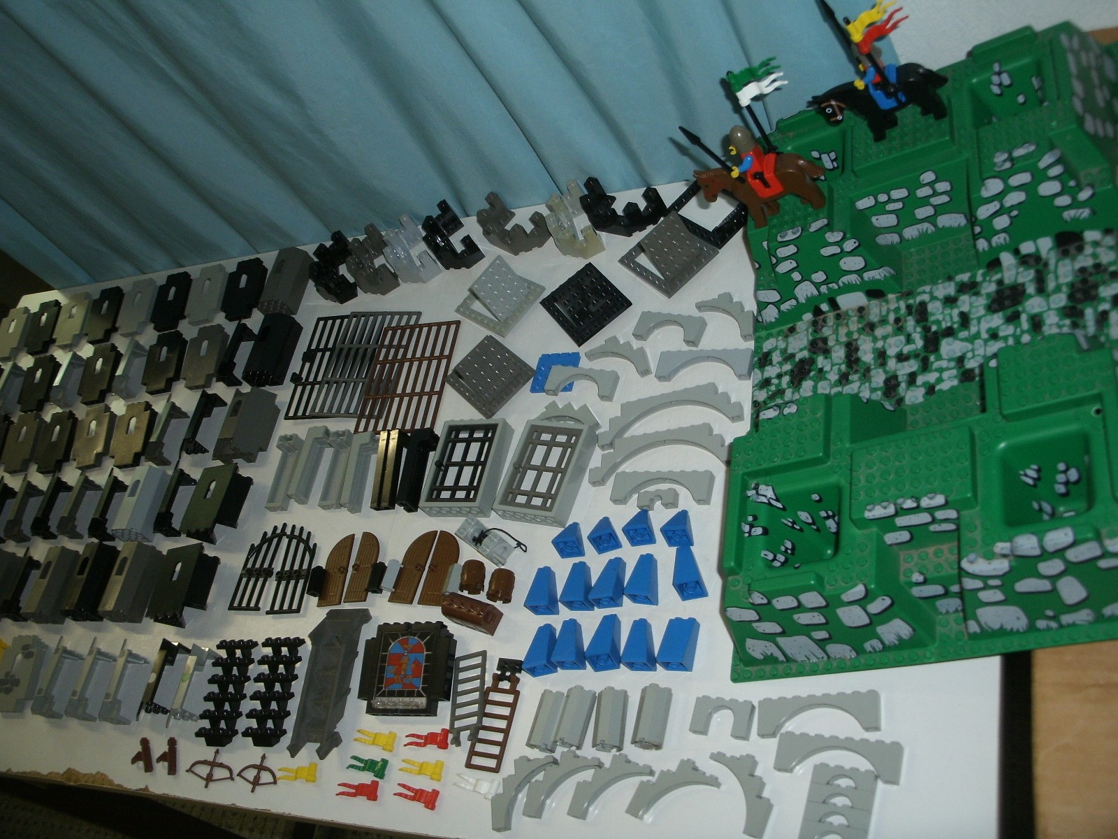 ✅ Lego Ritterburg Castle GROßER Konvolut über 150 Ersatzteile 6090 6086 6085 (2)