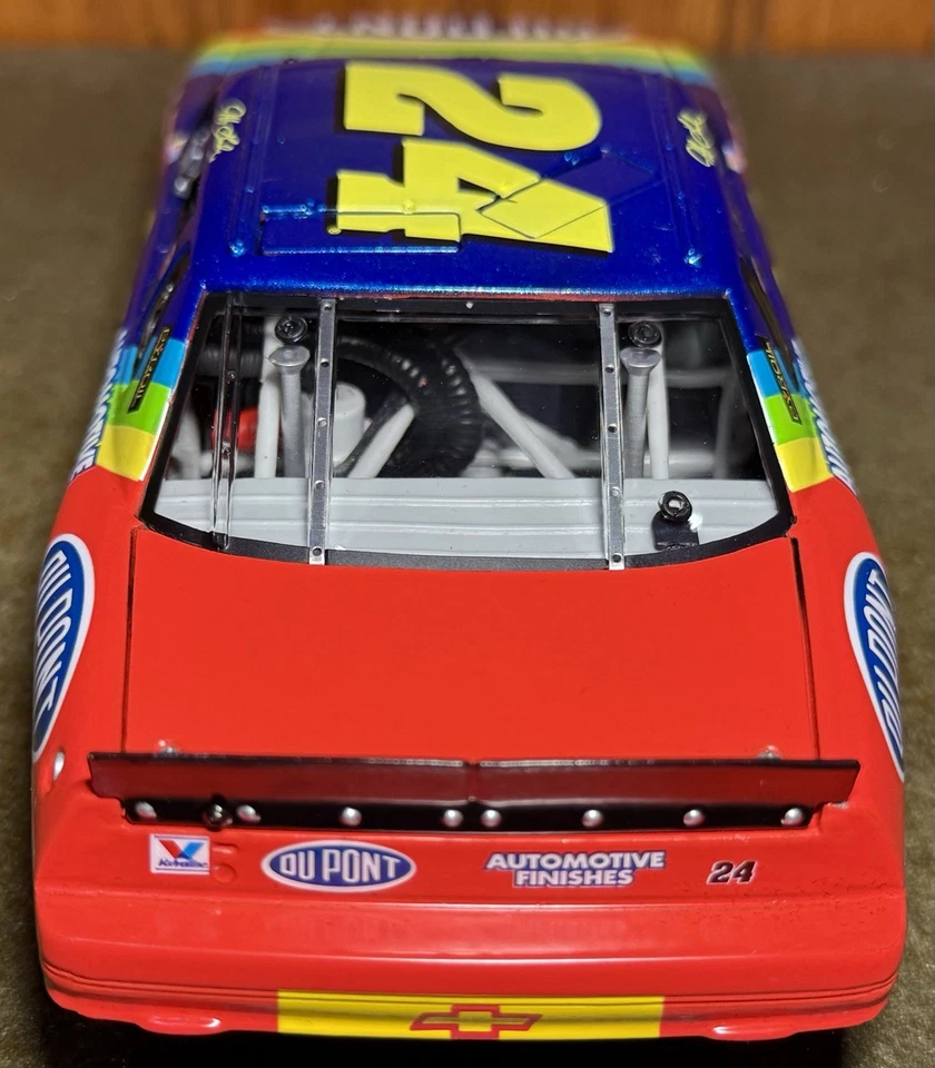 1993 Jeff Gordon Dupont ‘Rookie of the Year’ 1/24 ACTION Elite - Image 4 of 4