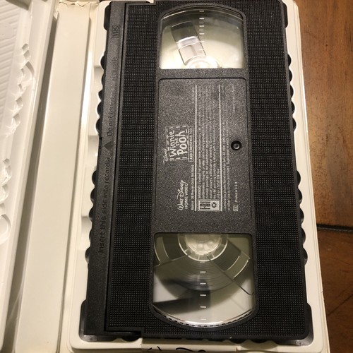 Disney Winnie The Pooh And Christmas Too VHS - Picture 6 of 6