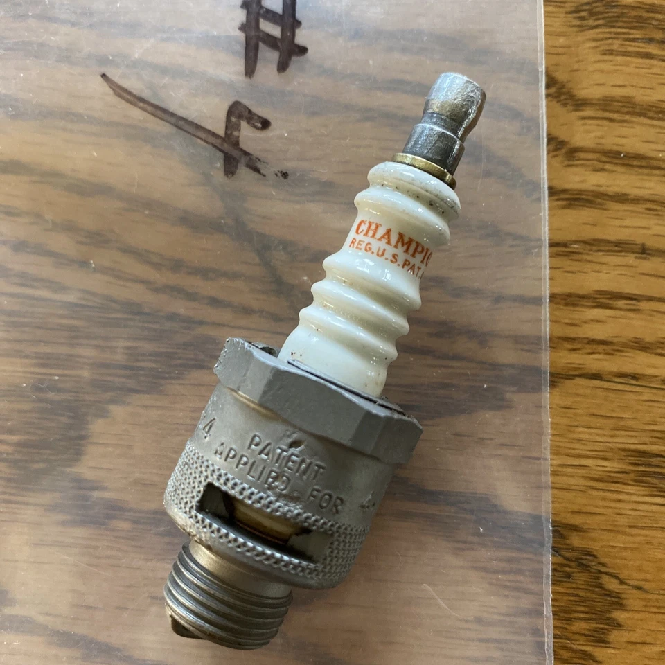 Rare Early Genuine Harley Davidson Red Logo Champion #4 "Take-Apart" Spark Plug - Image 2 of 4
