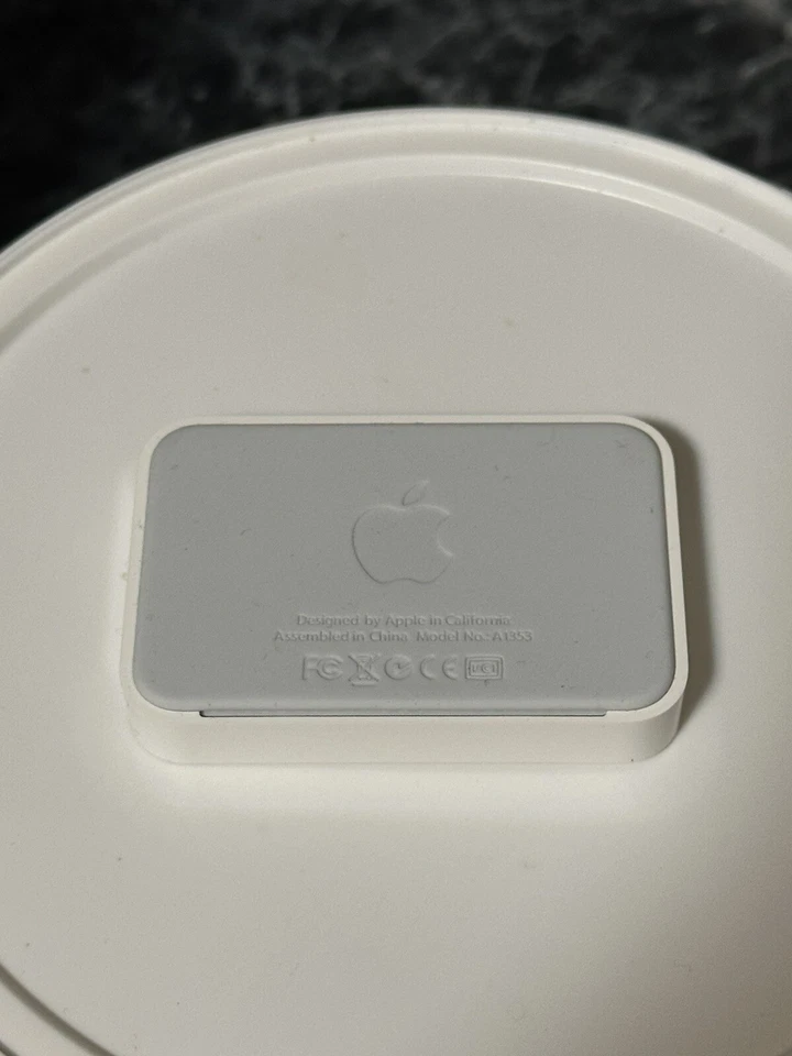 iPhone 4 Dock MC596ZM/B Apple - Open Box, Never Used - Image 3 of 4