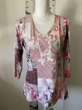 Vango Paris Womens  Top Colorful Floral V Neck 3/4 Sleeve