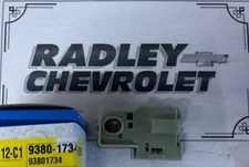 NEW GM OEM STOP BRAKE LIGHT SWITCH- GENERAL MOTORS GMC 93801734