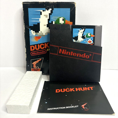 Duck Hunt (Nintendo, NES) Authentic Complete CIB Rare 3-Screw Non-Hang Tag