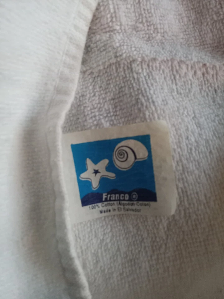 Vintage 1990s Disney 101 Dalmatians Franco Cotton Bath Beach Towel 29"W x 56"L - Image 3 of 4