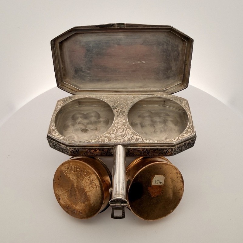 Rare Houbigant Art Deco 900 Silver Vanity Compact / Necessaire Engraved Perlage