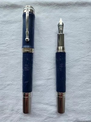 Montblanc Great Characters Homage to Queen Fountain Pen Blue/Silver