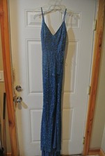 WOMENS SHERRI HILL SIZE 0 FULLY BEADED BLUE FORMAL GOWN