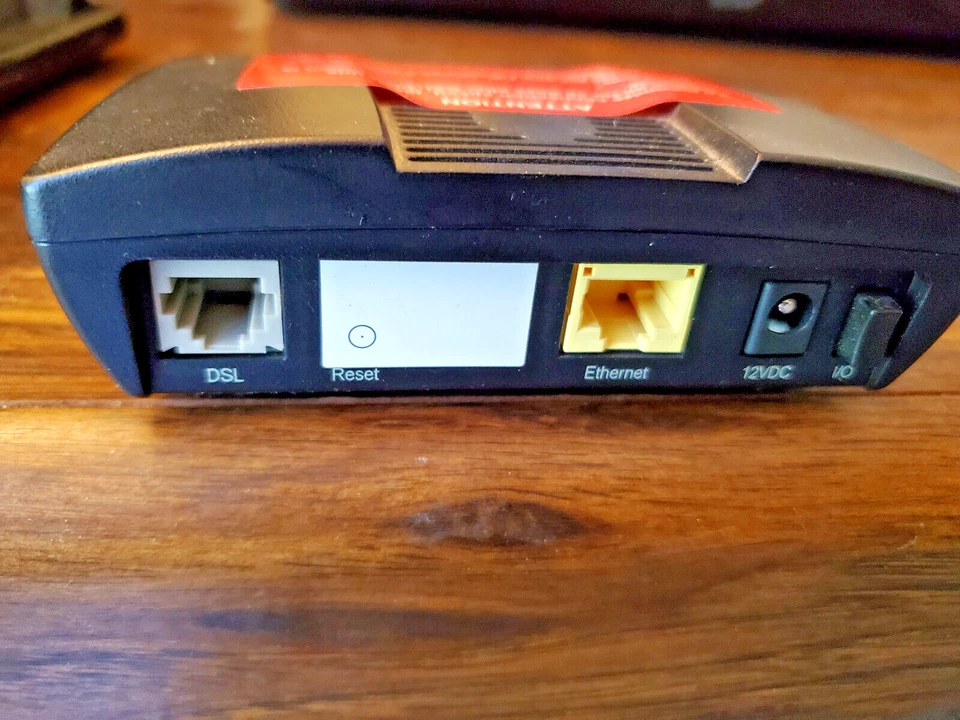 Módem Ethernet Siemens SPEEDSTREAM 4100 ADSL 060-D141-A39 Foto 3 de 4