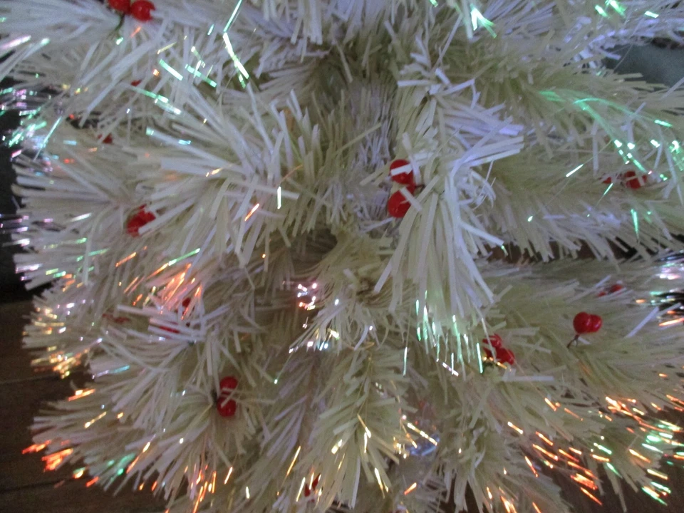Árbol de Navidad de oropel blanco de 32" que cambia de color de fibra óptica Foto 4 de 4