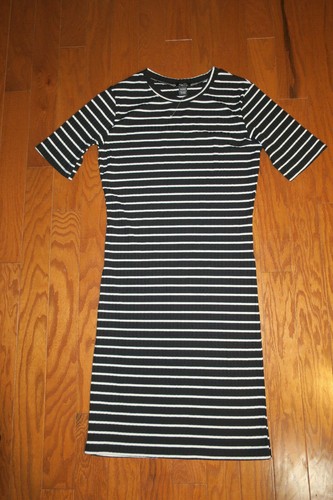 L❤️ RUE 21 SUMMER ❤️DRESS STRAPS ❤️KNEE LENGTH LONG STRIPE SHORT SLEEVE SLIMMING