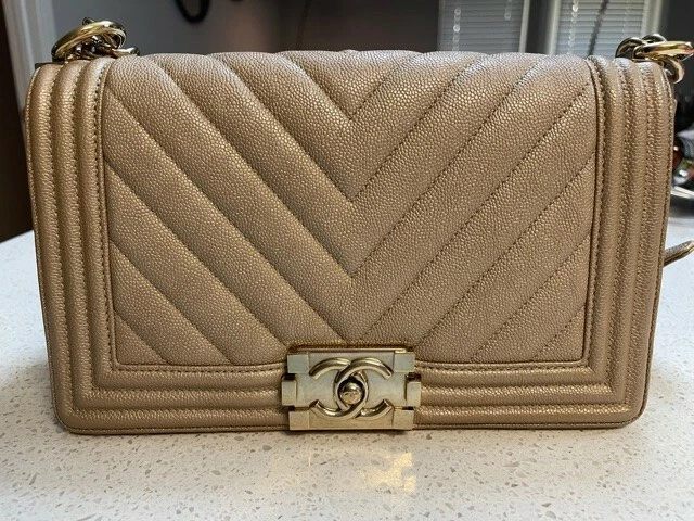 chanel chevron purse