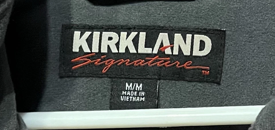 Kirkland Signature Men's Performance Softshell Jacket Size Medium - Preowned - Image 3 of 3