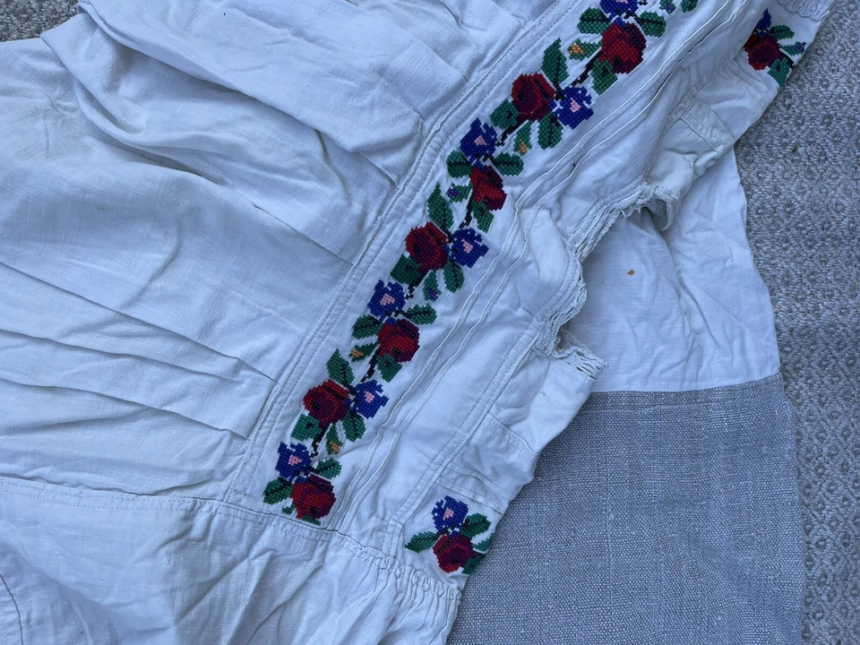 Vestido bordado ucraniano Vyshyvanka bordado Foto 3 de 4