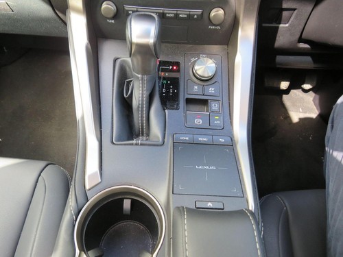 2020 Lexus NX 2.5 300h Premium E-CVT 4WD Euro 6 (s/s) 5dr ESTATE Petrol/Electric - Picture 18 of 20