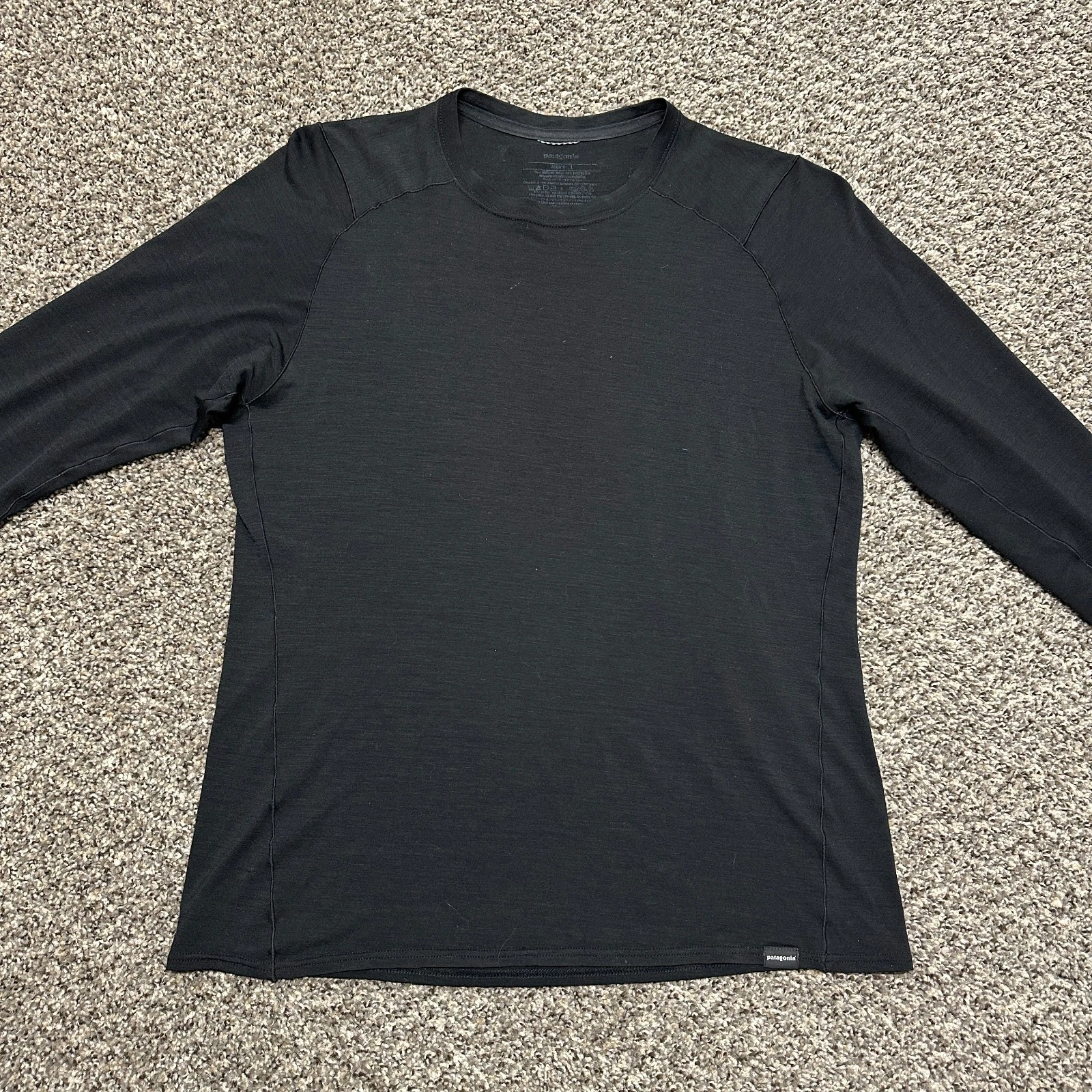 Patagonia Merino Wool Base Layer Shirt Size L Black Long Sleeve Activewear