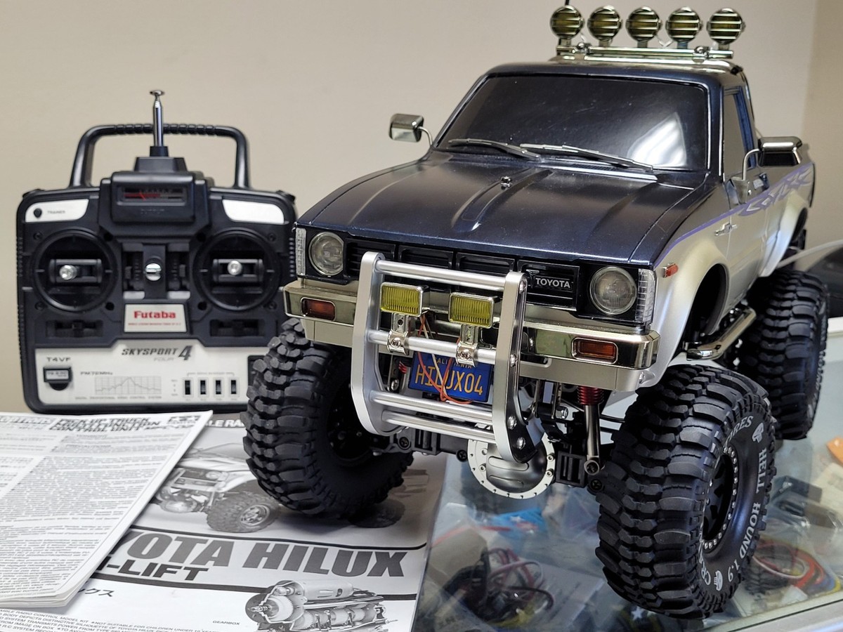 1/10 RC タミヤ TT-01 Futaba MC330CR A quick test ride of the TT-01 Comba! - YouTube