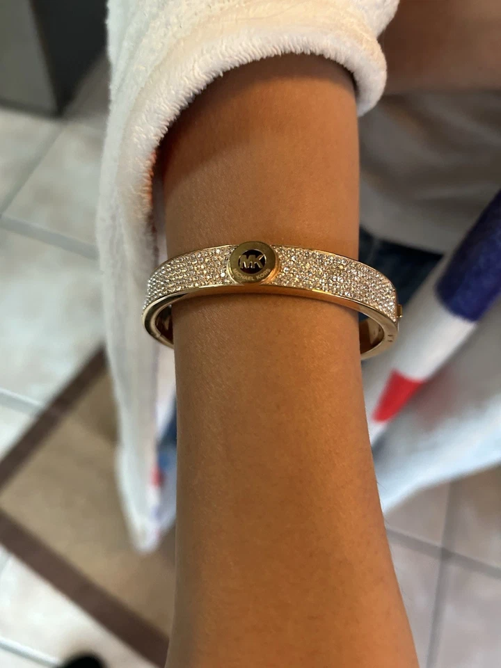 Brazalete brazalete para mujer Michael Kors cristal pavé delicado bisagra Foto 2 de 3