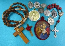 Vintage To Now Religious Catholic Lot Medals Rosary Mary Jesus Preowned Items