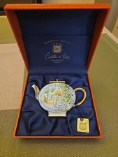 Charlotte Di Vita Numbered Edition 436 Teapot Hand Painted Peter Rabbit BP002