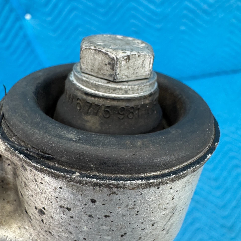 Braço de controle superior dianteiro direito BMW 650i xDrive 2012–2017 fabricante de equipamento original K189018 - Imagem 3 de 4