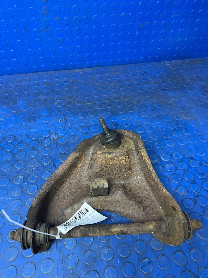 83 - 05 Chevy Blazer Front Upper Control Arm RH Passenger 4x2 ONLY OEM 19416899 - Image 2 of 4