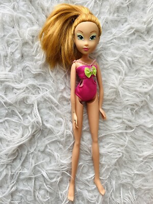 Winx Club Puppe Flora Ocean Witty Toys Badeanzug 
