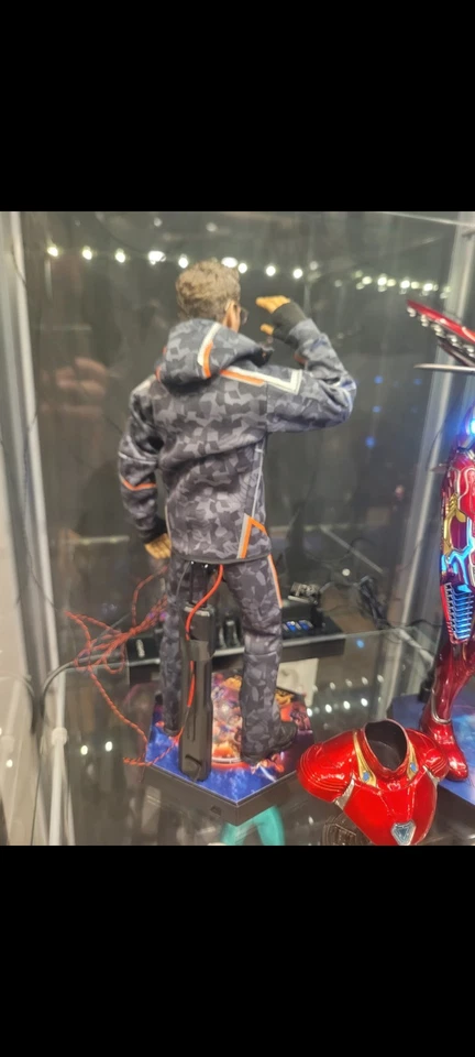 Custom Tony Stark Iron Man Avengers Infinity War for Hot Toys 1/6 NO HEADSCULPT - Photo 3/3