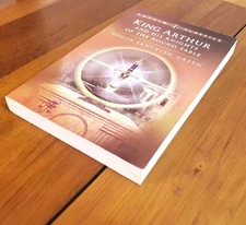 King Arthur and His Knights of the Round Table Puffin Classics Essentials NEW