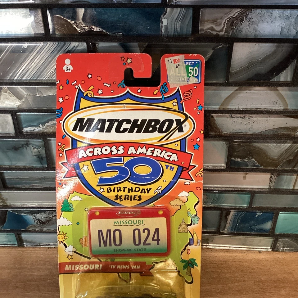 2001 Matchbox Across America: Missouri TV News Van & License Plate  Die Cast Car - Image 3 of 4