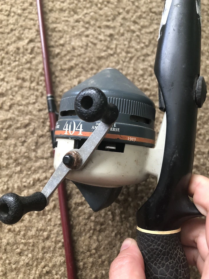 Caña de pescar Abu Garcia 6 pies acción ligera granate línea 6-14 lb con carrete Zebco 404 Foto 4 de 4